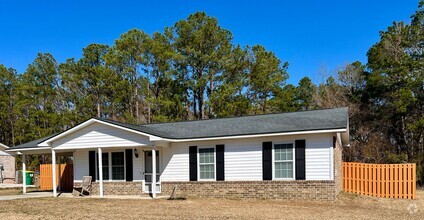 Building Photo - 356 Garden Acres Way