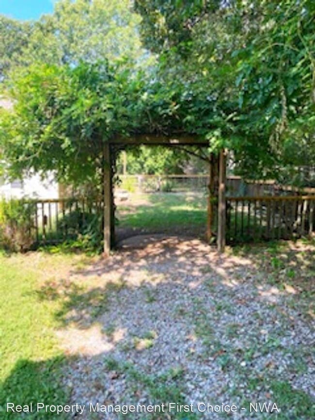 Building Photo - 3 br, 2 bath House - 1 Witherby Circle