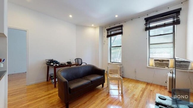 Building Photo - 3 bedroom in Manhattan NY 10021