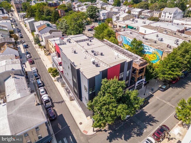 Building Photo - 6162 Ridge Ave