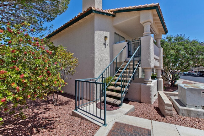 Building Photo - 7944 Decker Canyon Dr