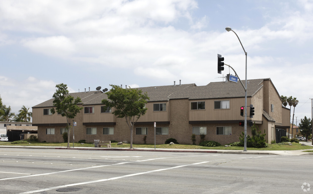 Primary Photo - 10432 Westminster Ave