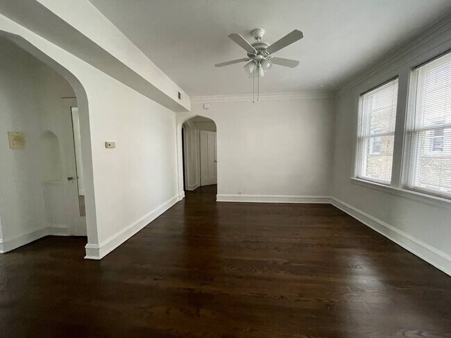 Foto del edificio - 3316 W Balmoral Ave