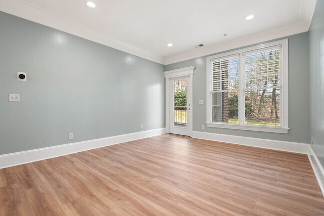 Foto del edificio - Freshly Updated 2BR/2BA Condo in Northeast Raleigh - Minutes to Downtown