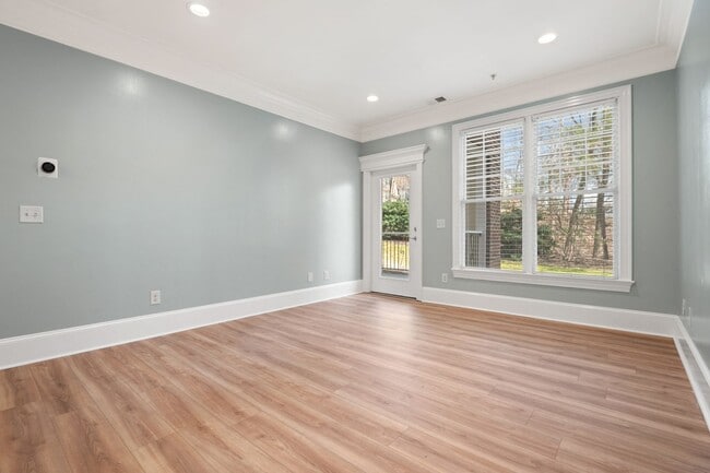 Building Photo - **RENT INCENTIVE!!** Freshly Updated 2BR/2BA Condo - Minutes to North Hills