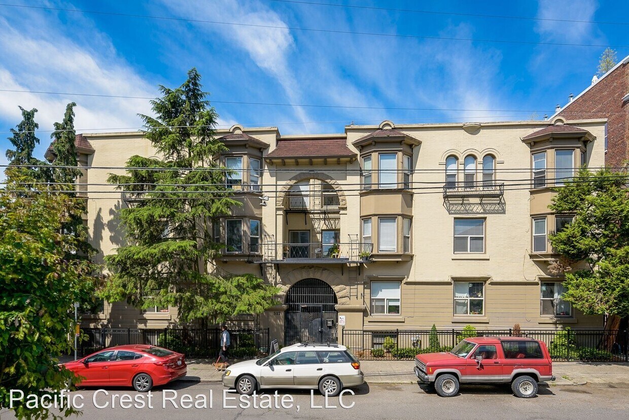 Primary Photo - 317 Harvard Ave E