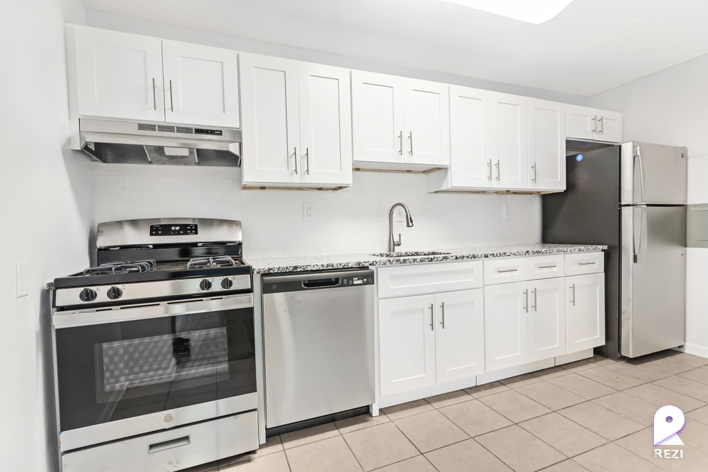 6529 HilMar Dr Unit 103, District Heights, MD 20747 Room for Rent in