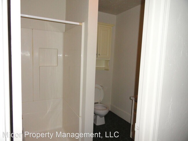 Foto del edificio - 1 br, 1 bath House - 114 N Queen St Apt. 1