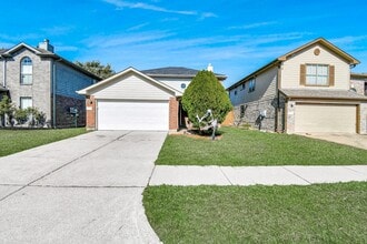 Building Photo - 8914 Pecan Pl Dr