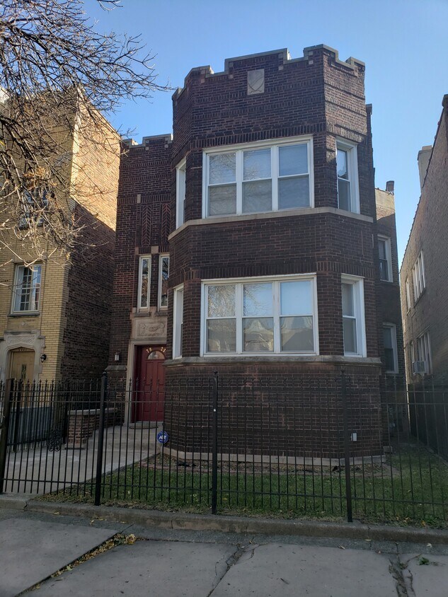 Primary Photo - 7925 S Hermitage Ave