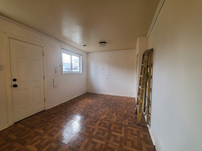 Building Photo - 8227 S Kilpatrick Ave