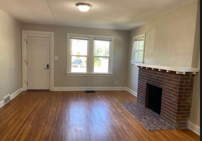 Living Room - 1103 E McCarty St