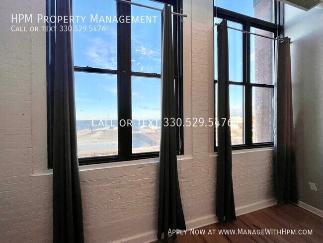Foto del edificio - Call 330-529-5476 To Schedule A Showing!