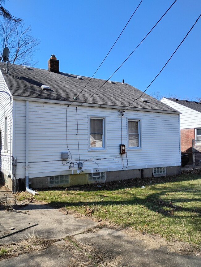 Building Photo - 12014 Terry St
