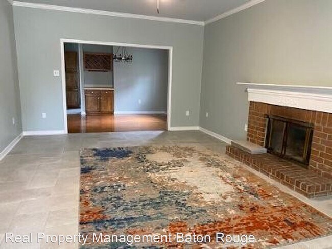 Foto del edificio - 3 br, 2 bath House - 15346 Springwood Ave.