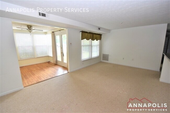 Building Photo - 606 belle dora ct