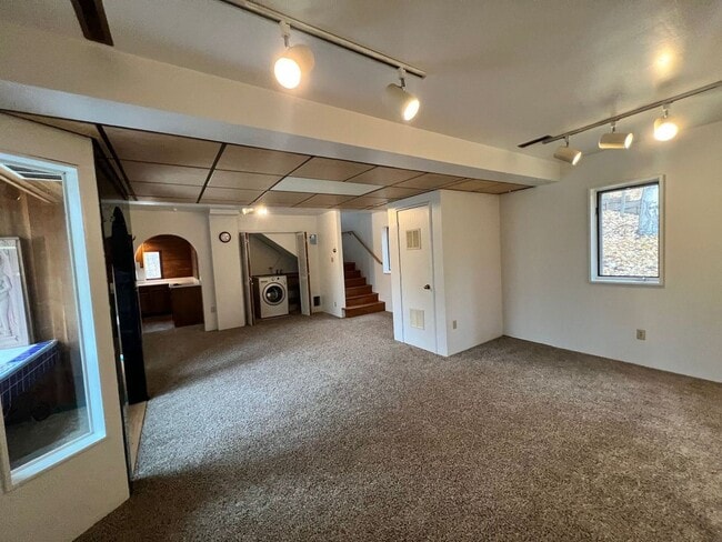 Building Photo - 2 br, 1 bath House - 1153 Donna Dr