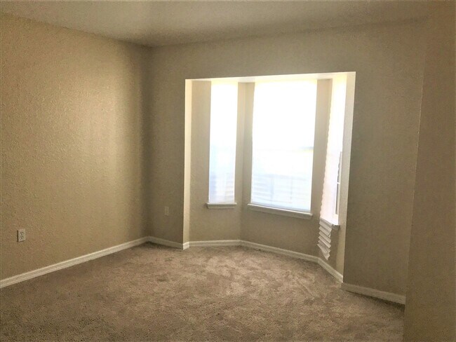 Foto del edificio - 3480 Hawkin Dr