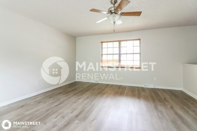 Foto del edificio - 404 S W REDWOOD DR, BLUE SPRINGS, MO 64014