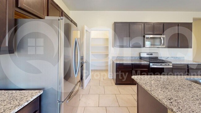 Building Photo - 2736 Calle Palta
