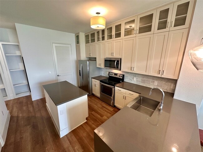 Building Photo - 1508 Blodgett St