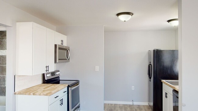 Foto del edificio - 223 E 5th St
