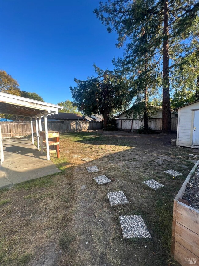 Building Photo - 2480 Pawnee St