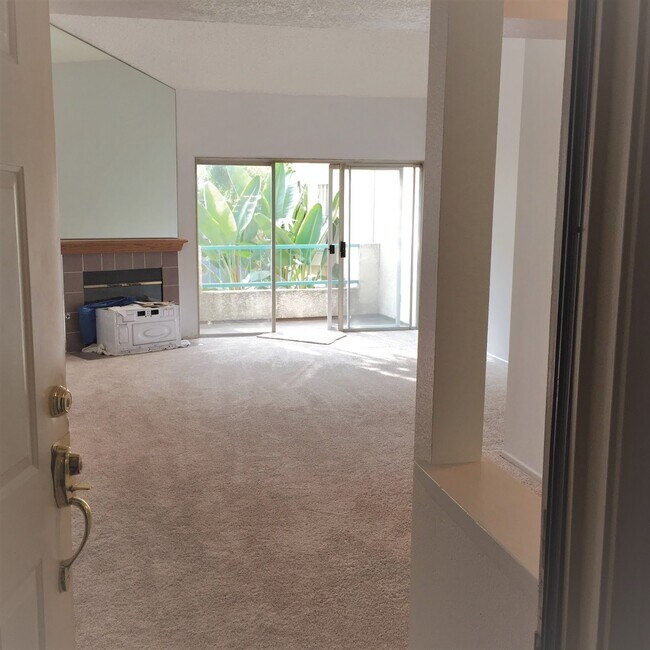 14347 Albers St Unit 205, Sherman Oaks, CA 91401 Condo for Rent in