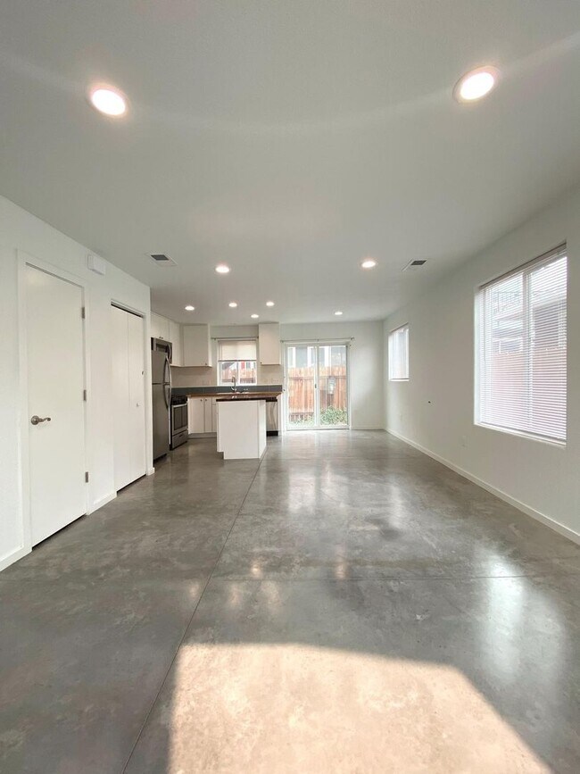 Foto del edificio - Stylish Midtown Duplex