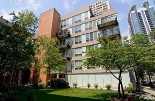 Primary Photo - 1430 S Michigan Ave