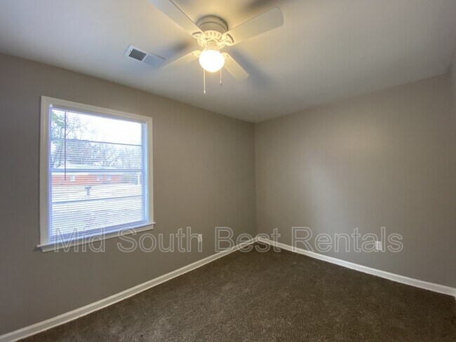 Building Photo - 3316 Creighton Ave
