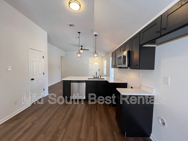 Building Photo - 1989 Burnham Ave