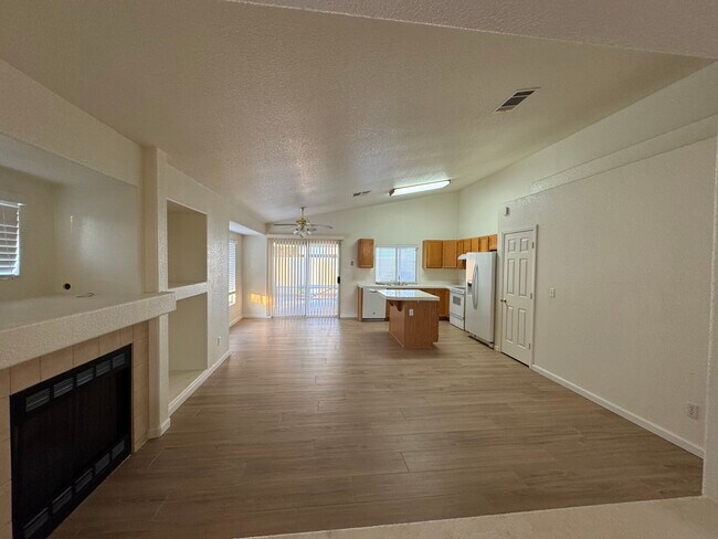 Building Photo - 5312 Great Pine Dr