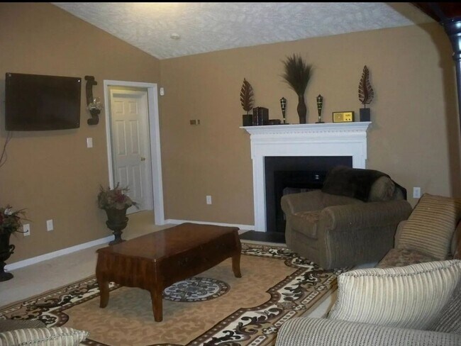 Foto del edificio - 3 Bedroom Single Family Home in Raeford