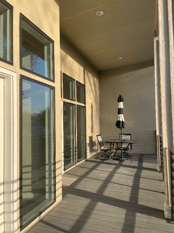 Foto del edificio - 2705 W Woodlawn Ave