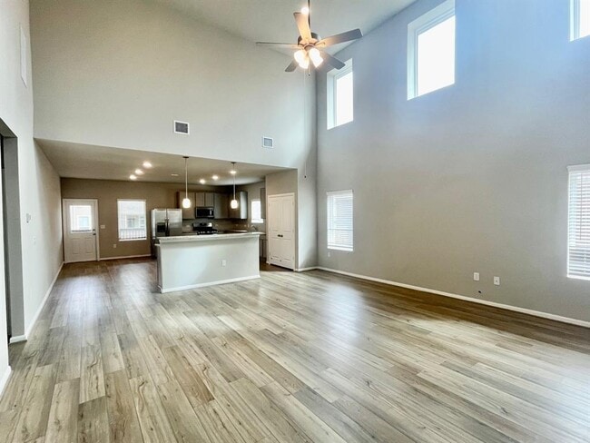 Building Photo - 6708 Covina Ln