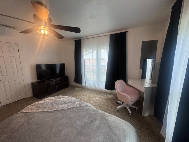 Foto del edificio - 1618 Sycamore St