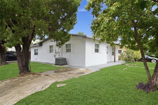 Foto del edificio - 1763 30th Ave N