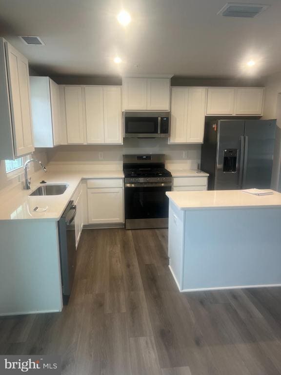 Building Photo - 1180 W Walnut Rd