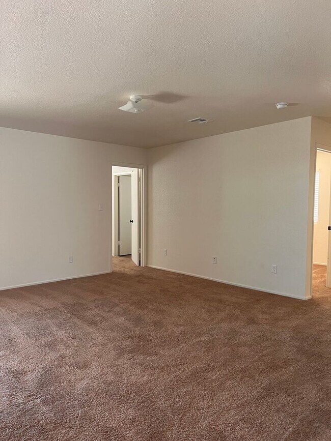 Foto del edificio - Desert Sands