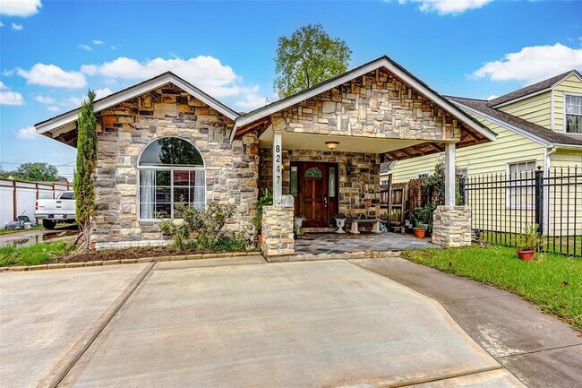 Building Photo - 8247 Wier Dr