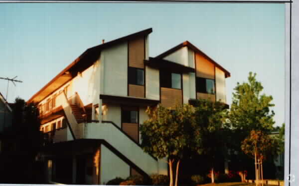 Building Photo - 640 Ivy St