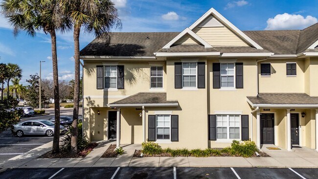 Foto del edificio - Beautifully Remodeled 3 Bedroom in Regent Park