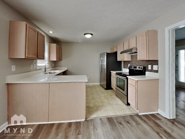 Foto del edificio - 40 Strawberry Hill Ln