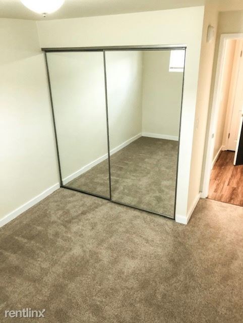 Foto del edificio - 1 br, 1 bath House - 1700 Summit Ave