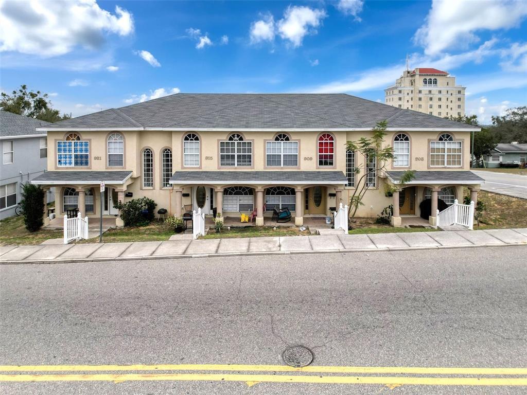 Primary Photo - 903 E Main St