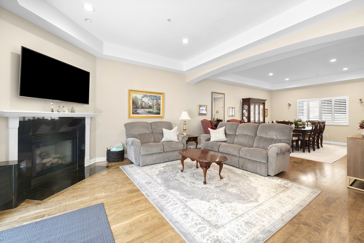 Primary Photo - 14249 Dickens St