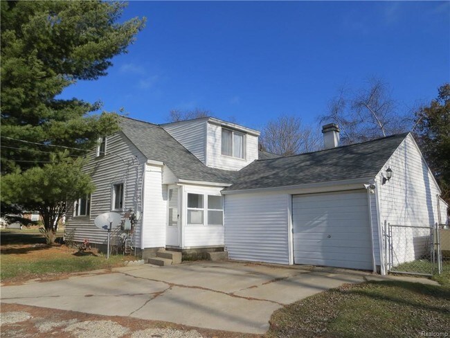 Building Photo - 2702 Jackson Blvd