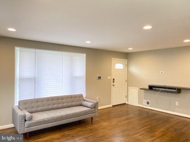 Building Photo - 7213 Nimitz Dr