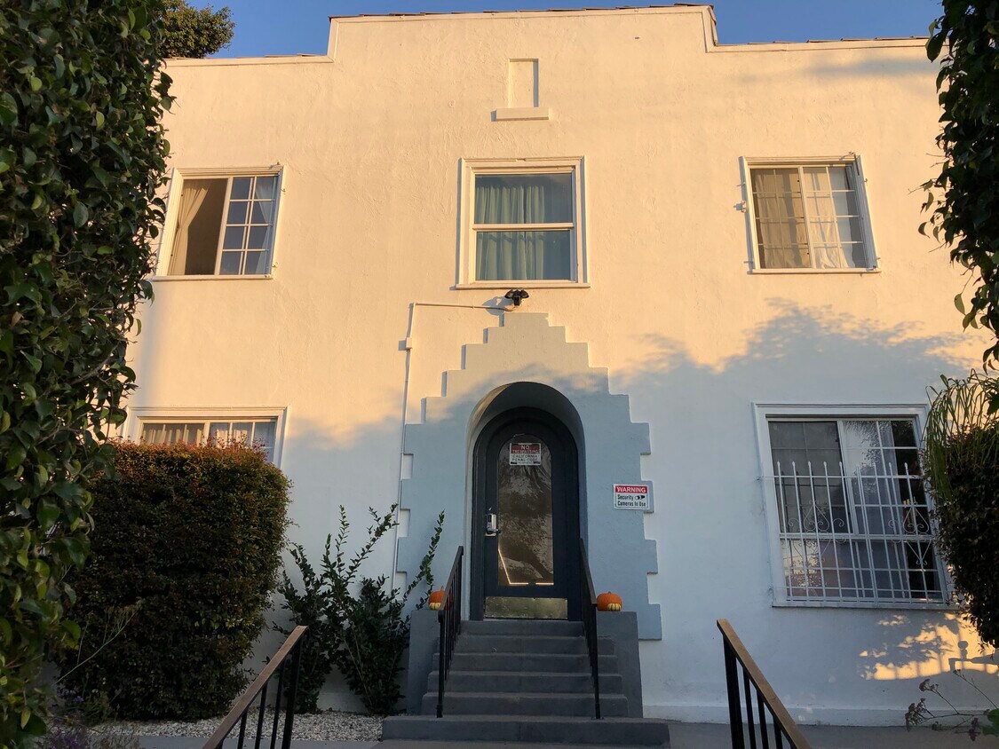 Front of Building (secure entry) - 406 S Coronado St
